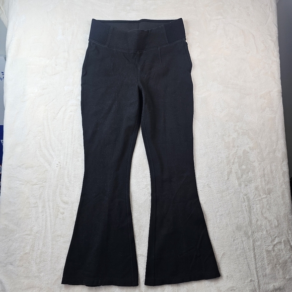 Kit & Ace Flare Pants Women’s 6 Leggings Black Spandex Stretch Workout - Picture 1 of 12
